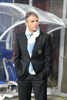 Roberto Mancini in campo a Tolentino con il Rotary ...