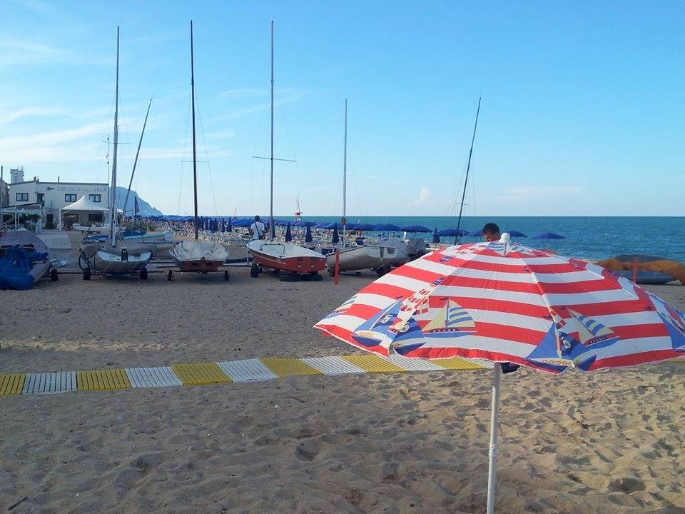 Sulla Spiaggia Maledetta Nessuna Custodia E Soccorsi