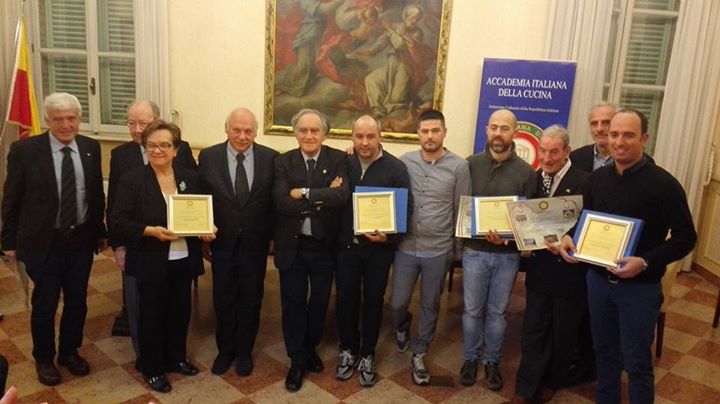 Migliori Ristoranti Di Pesce Il Premio Perini A La Greppia