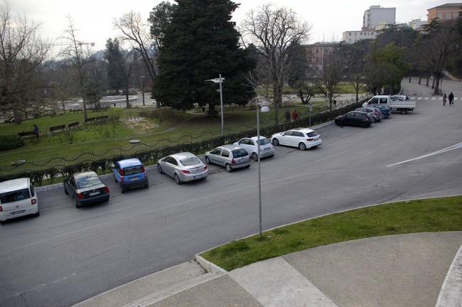 Caccia al parcheggio Park S maglia nera Cronache Maceratesi