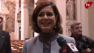 Laura Boldrini a Macerata, tra idee e neologismi “Ecco la mia ...