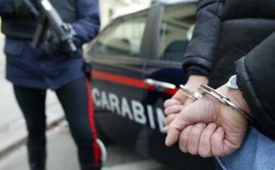 201310061130-800-carabinieri-arresto-400x248