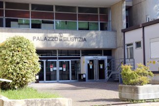 Tribunale-Macerata_foto-LB-2-325x217