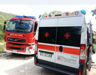ambulanza-118-archivio-arkiv-71-325x256