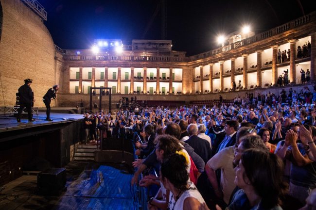 Il Fus premia lo Sferisterio: oltre 835mila euro al Macerata Opera Festival  | Cronache Maceratesi