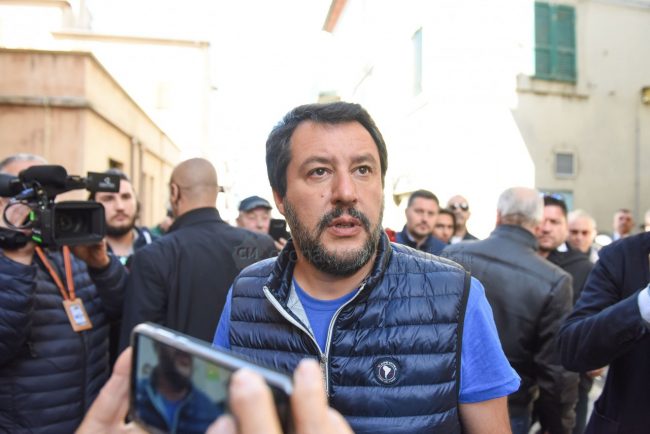 chiusura-canapa-shop-matteo-salvini-civitanova-FDM-8-650x434