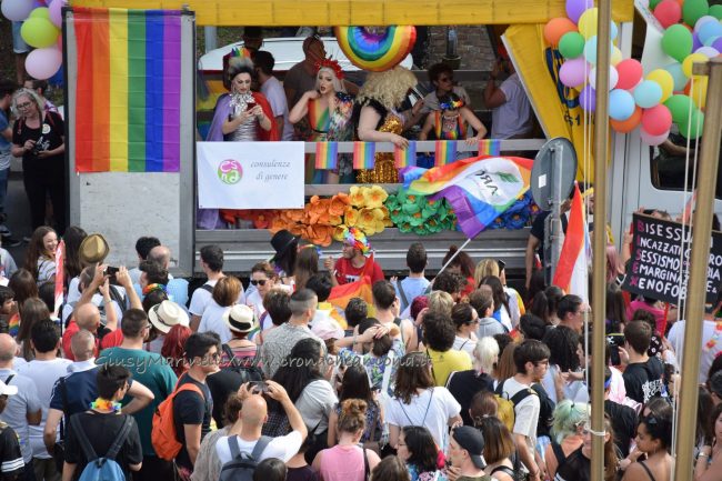 Marche_Pride-DSC_0149--650x433