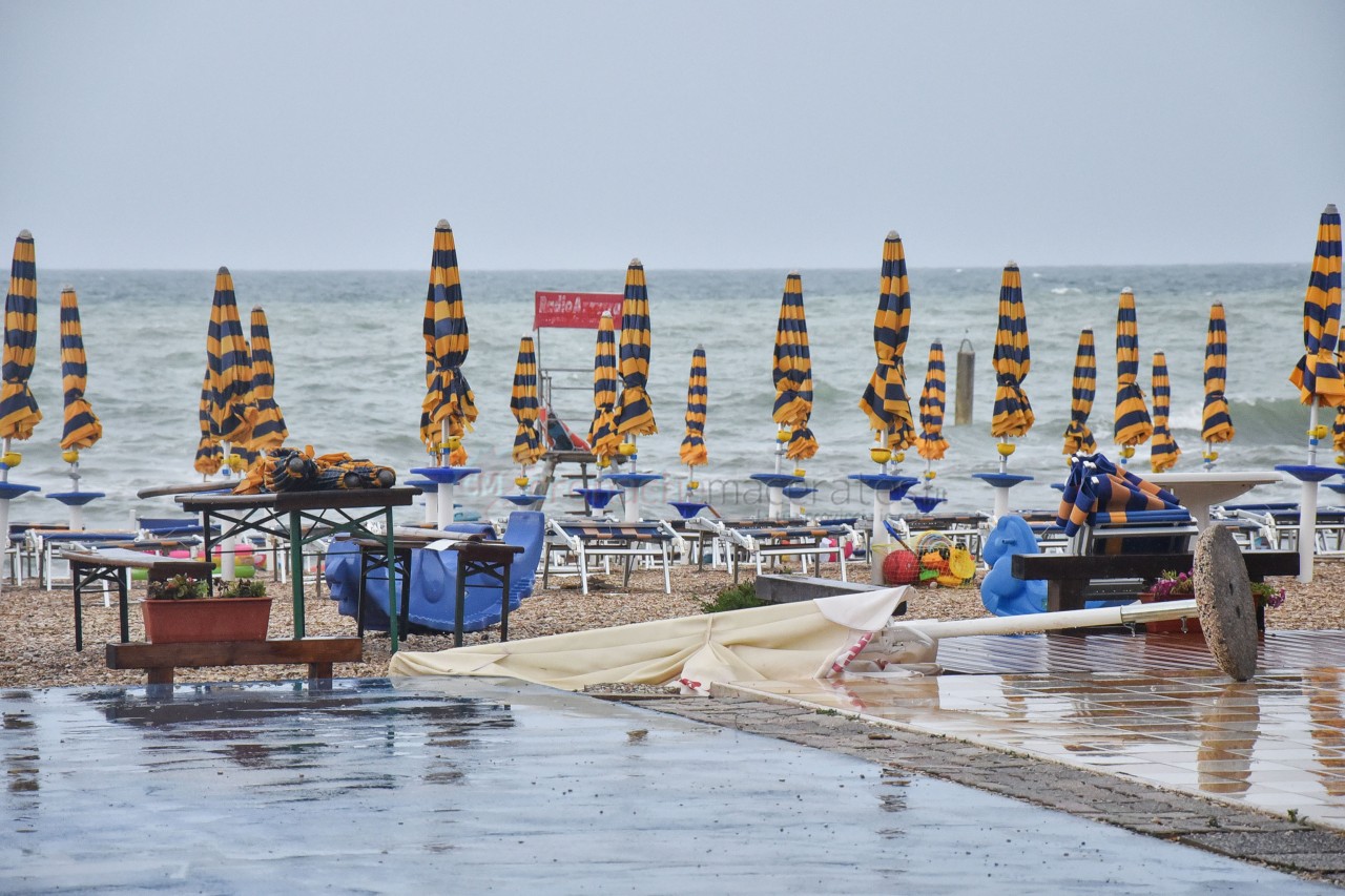 Maltempo Porto Recanati Riparte Danni Da Scossicci Al