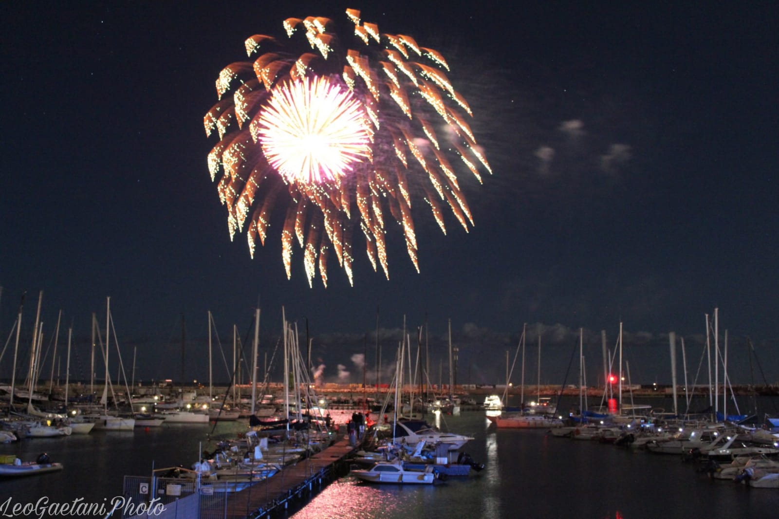 Ferragosto 2018: i fuochi d'artificio più belli sono in riva al mare -  Virosac Magazine