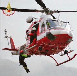 vigili-del-fuoco-elicottero-archivio-arkiv-2-325x321