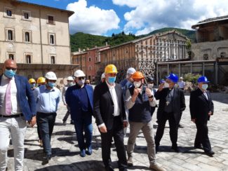 legnini-visso-piazza