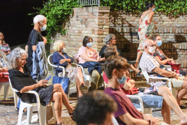 regionali-2020-lista-dipendedanoi-anfiteatro-porto-recanati-FDM-4-650x434