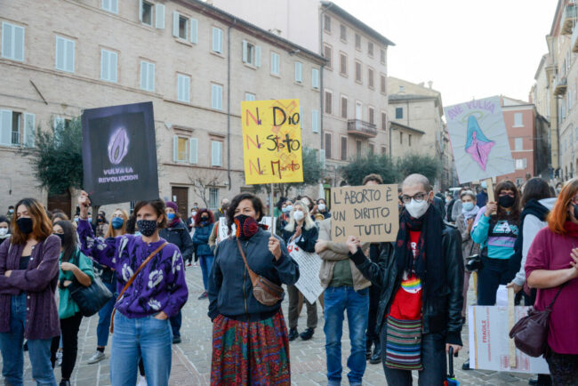 Manifestazione_Aborto_FF-1-650x434