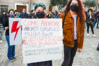 Manifestazione_Aborto_FF-13-325x217