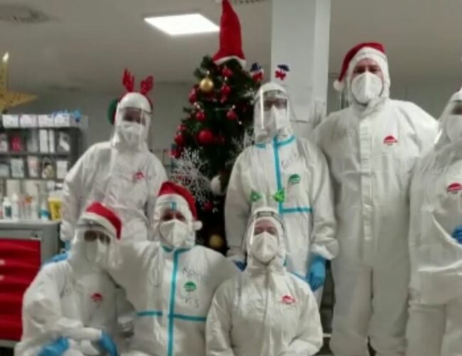 Babbi Natale Al Covid Center Gli Auguri Dalla Prima Linea Video Cronache Maceratesi