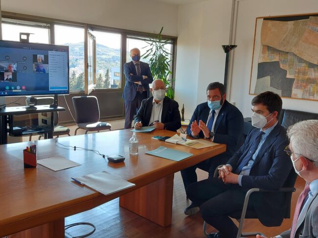 Incontro-Regione-ristoratori-2-650x488