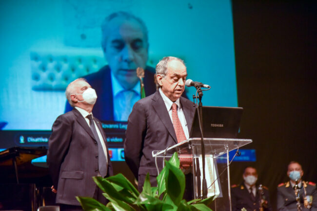 Adornato_PrefetturaOnorificenze_FF-22-650x434