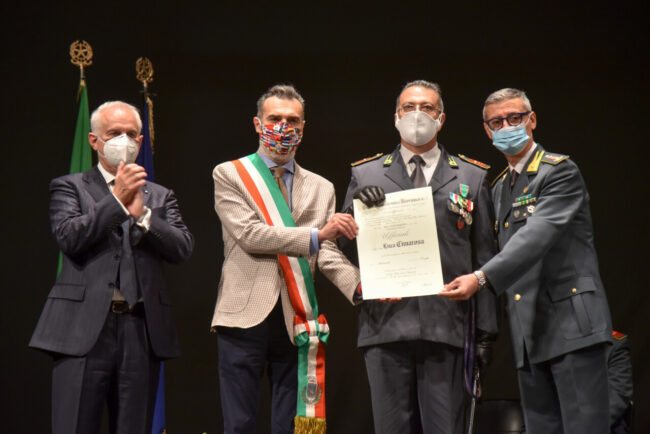 LucaCimarosa_PrefetturaOnorificenze_FF-19-650x434