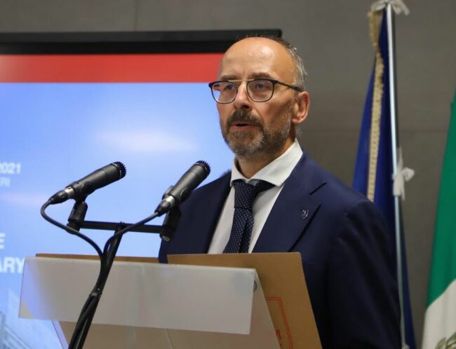 il-rettore-di-unicam-pettinari