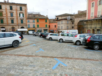 Prorogati posteggi in piazza sosta agevolata e ztl Scelta in