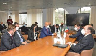 AmbasciatoreAlgeria_02-325x190