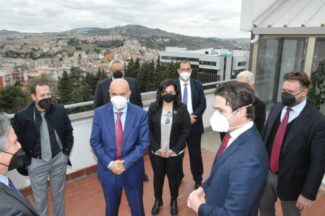 AmbasciatoreAlgeria_03-325x216