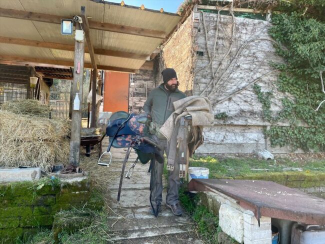 cristian-moroni-giro-italia-a-cavallo-1-650x488