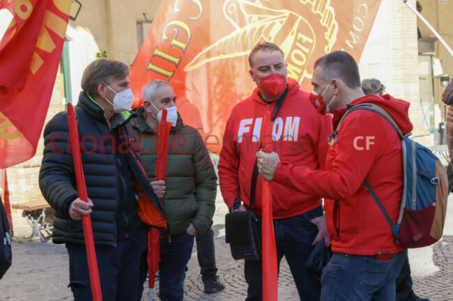 manifestazione-studenti-fermo-lenoci-6-650x433