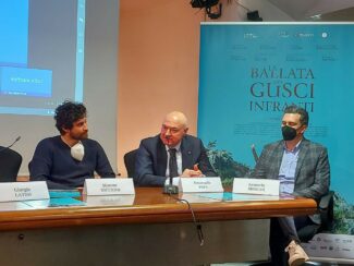 conferenza-stampa-2-325x244