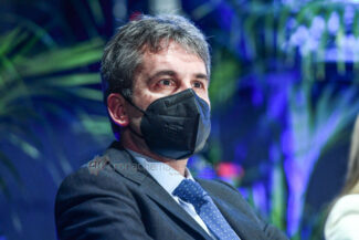 convegno-fratelli-ditalia-fdi-baldelli-civitanova-FDM-6-325x217