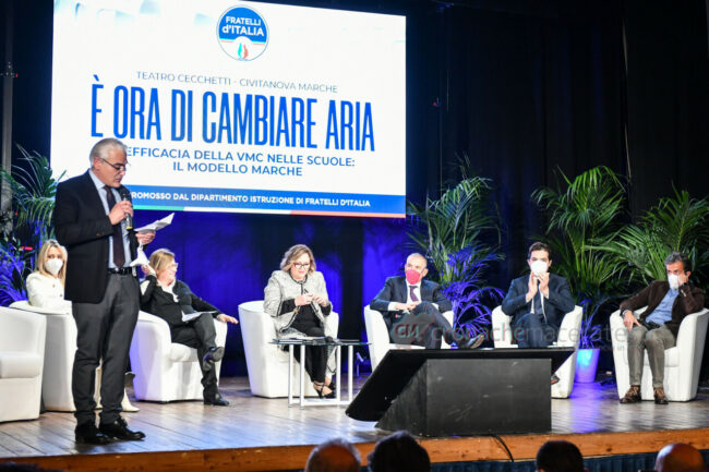 convegno-fratelli-ditalia-fdi-borroni-civitanova-FDM-1-650x433