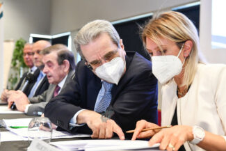 banca-macerata-assemblea-azionisti-cavallini-conti-civitanova-FDM-3-325x217