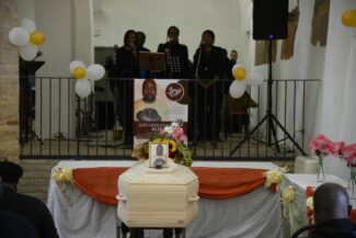 funerale-alika-ogorchukwu-6-325x217