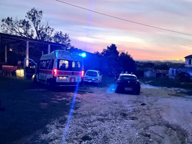 morto-monte-san-giusto-trattore2_censored-650x488