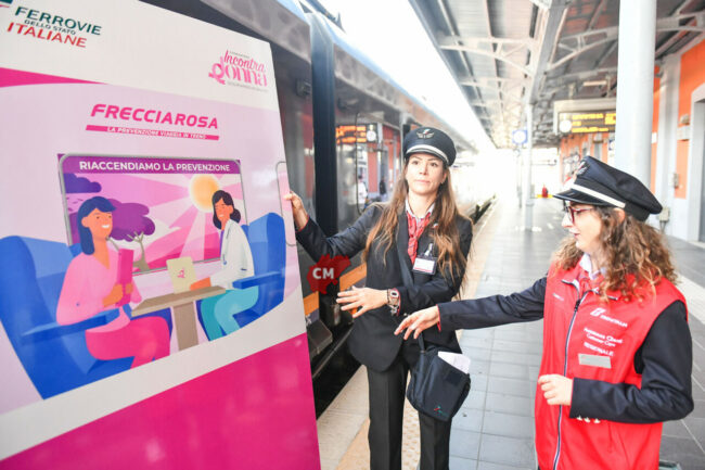 Visite senologiche a bordo del treno, sul binario 1 viaggia la prevenzione  (Foto) | Cronache Maceratesi