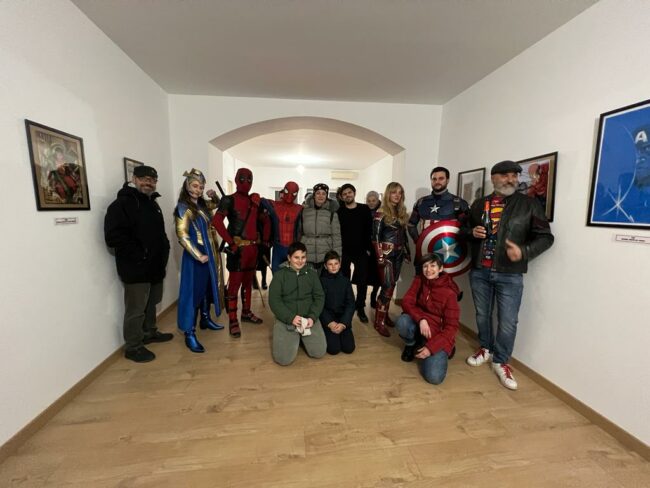 Da Capitan America a Spiderman e Thor: supereroi a spasso per corso Cairoli