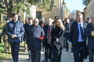 visita-ministro-gennaro-sangiuliano-villa-buonaccorsi-acquaroli-latini-ciccioli-potenza-picena-FDM-6-325x216