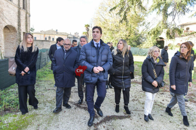 visita-ministro-gennaro-sangiuliano-villa-buonaccorsi-acquaroli-latini-potenza-picena-FDM-4-650x433