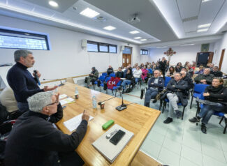 Aveva tutto, ma non gli è bastato: con la droga ha smarrito la ...