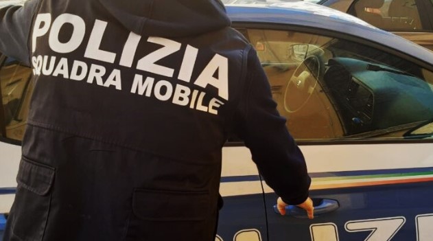 polizia-squadra-mobile