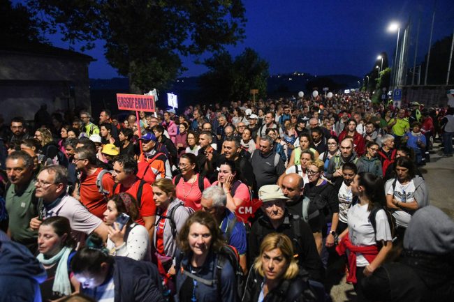 pellegrinaggio-macerata-loreto-2023-alba-a-chiarino-FDM-9-650x433