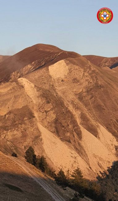 escursionisti-2-382x650