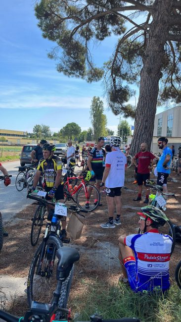 ciclopellegrinaggio-matelica-loreto-10-366x650