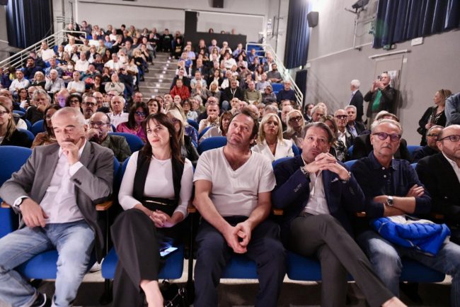 presentazione-libro-generale-vannacci-civitanova-FDM-3-650x433