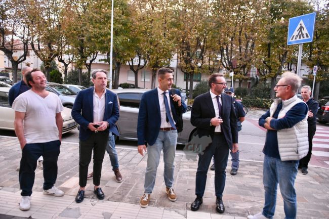 presentazione-libro-generale-vannacci-civitanova-FDM-8-650x433