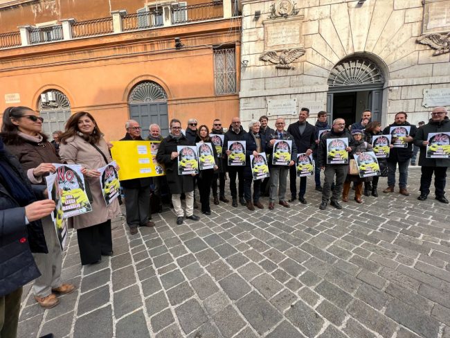 flash_mob_giornalisti-4-650x488