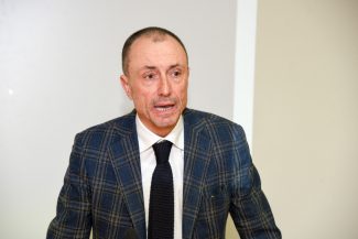 Marco-Ricci_Endometriosi_FF-4-325x217