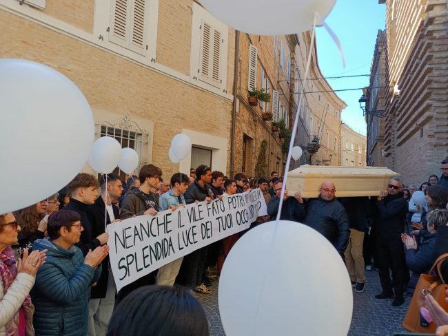 funerale_federico_garulli-2-650x488