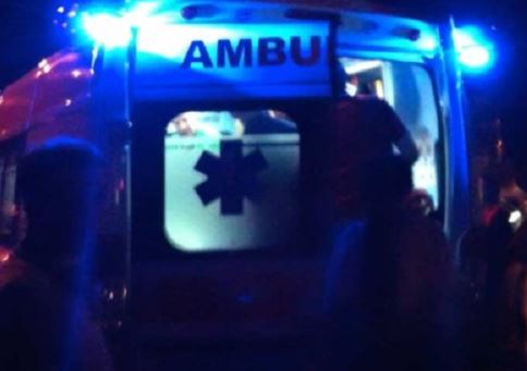 ambulanza-notte-archivio-arkiv