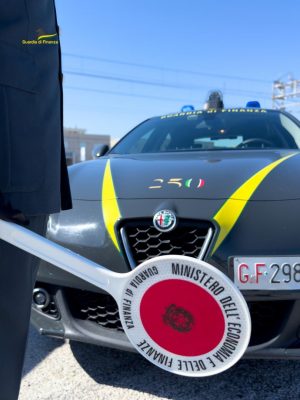 guardia-finanza-2-300x400